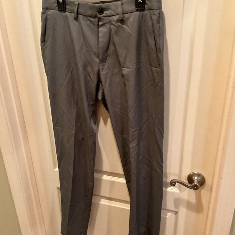 Haggar Men's Classic Gray Dress Pants